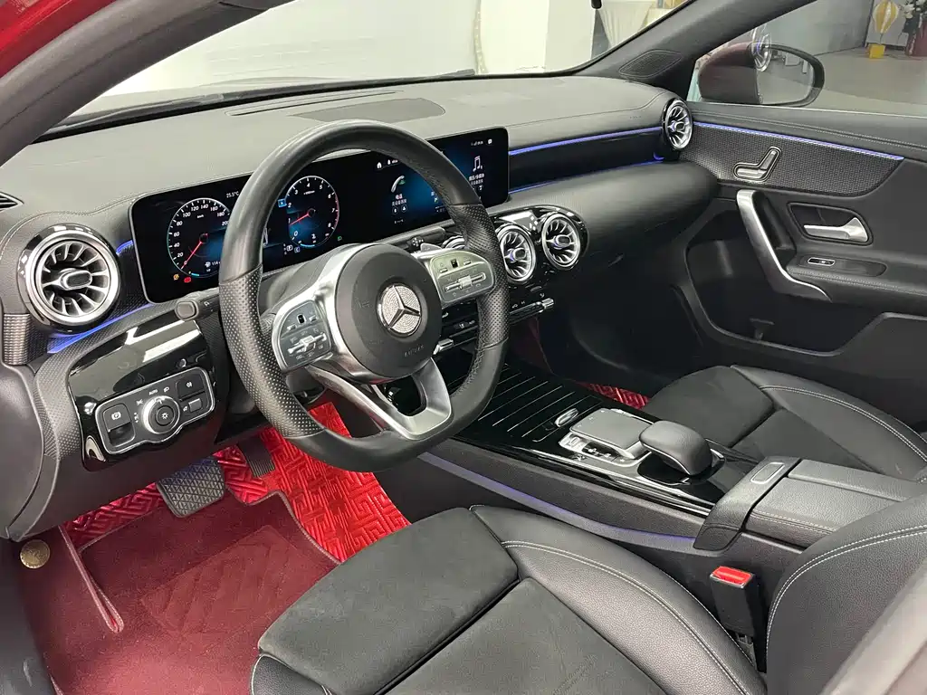 Mercedes-Benz A-Class 2019 — фото 10