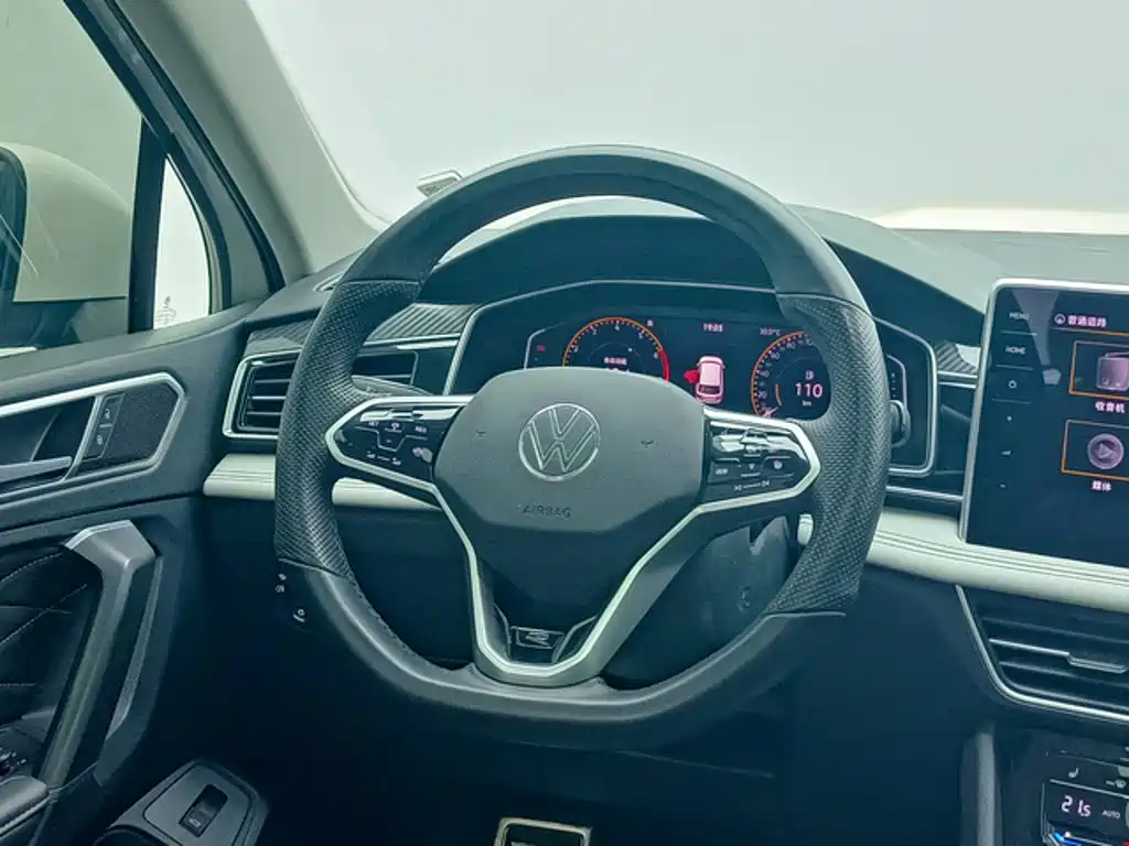 Volkswagen Tiguan L 2022