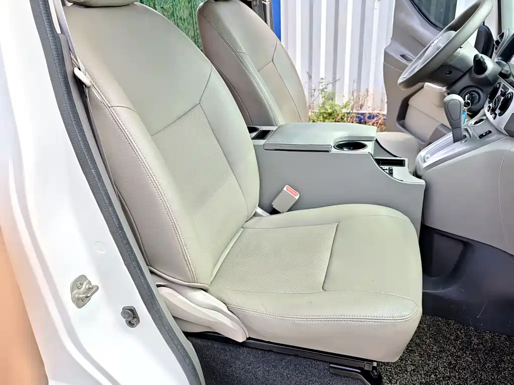 Nissan NV200 2016 — фото 20