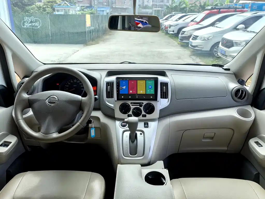 Nissan NV200 2016 — фото 11