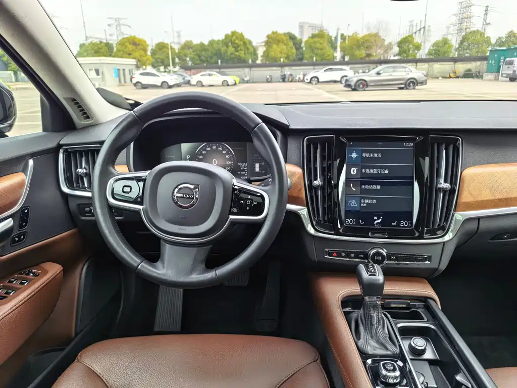 Volvo S90 2018 — фото 11