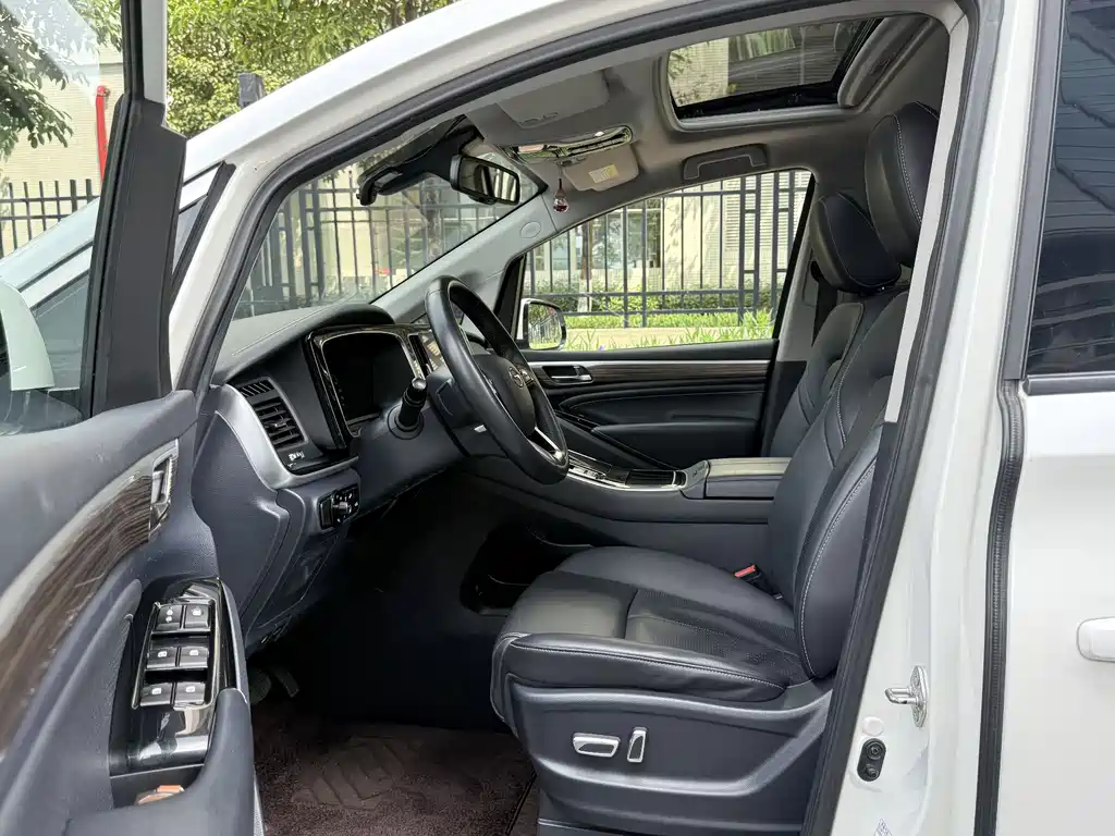 GAC Motor Trumpchi M8 2021 — фото 11