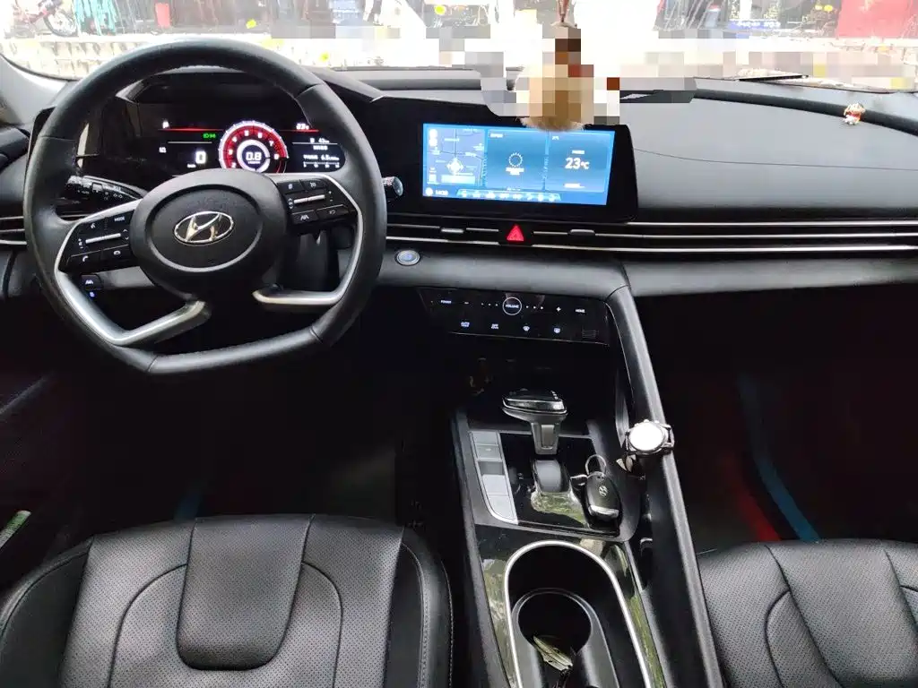 Hyundai Elantra 2023