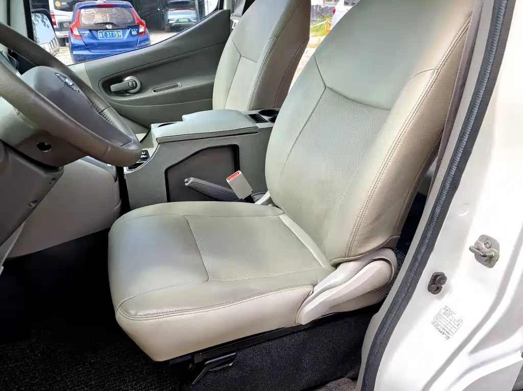 Nissan NV200 2016 — фото 17