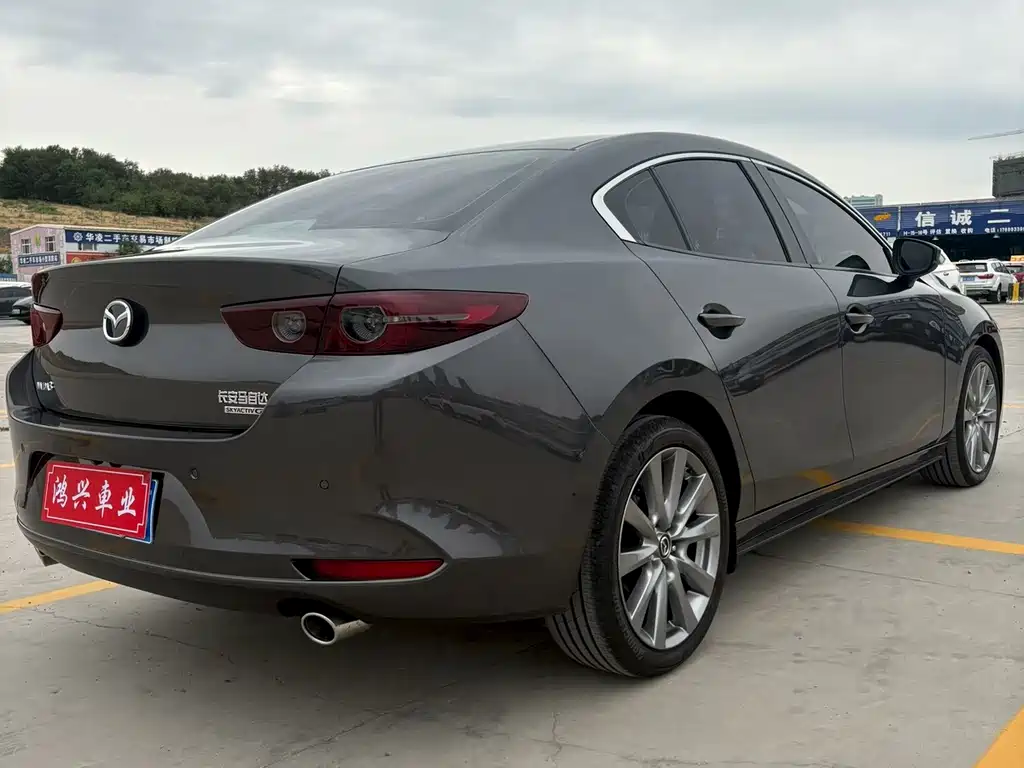 Mazda 3 Axela 2025