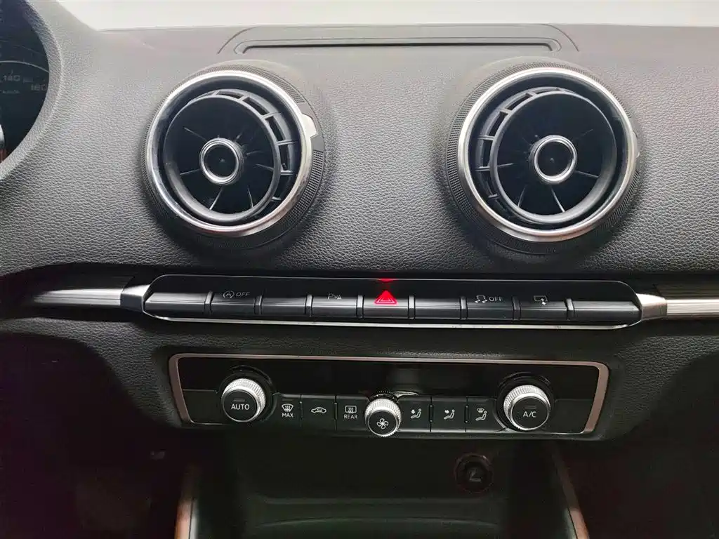 Audi A3 2015 — фото 13