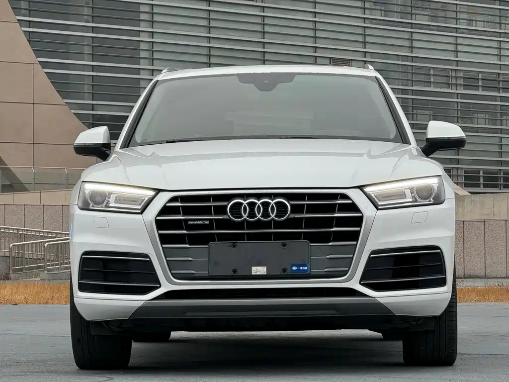 Audi Q5L 2021 — фото 3