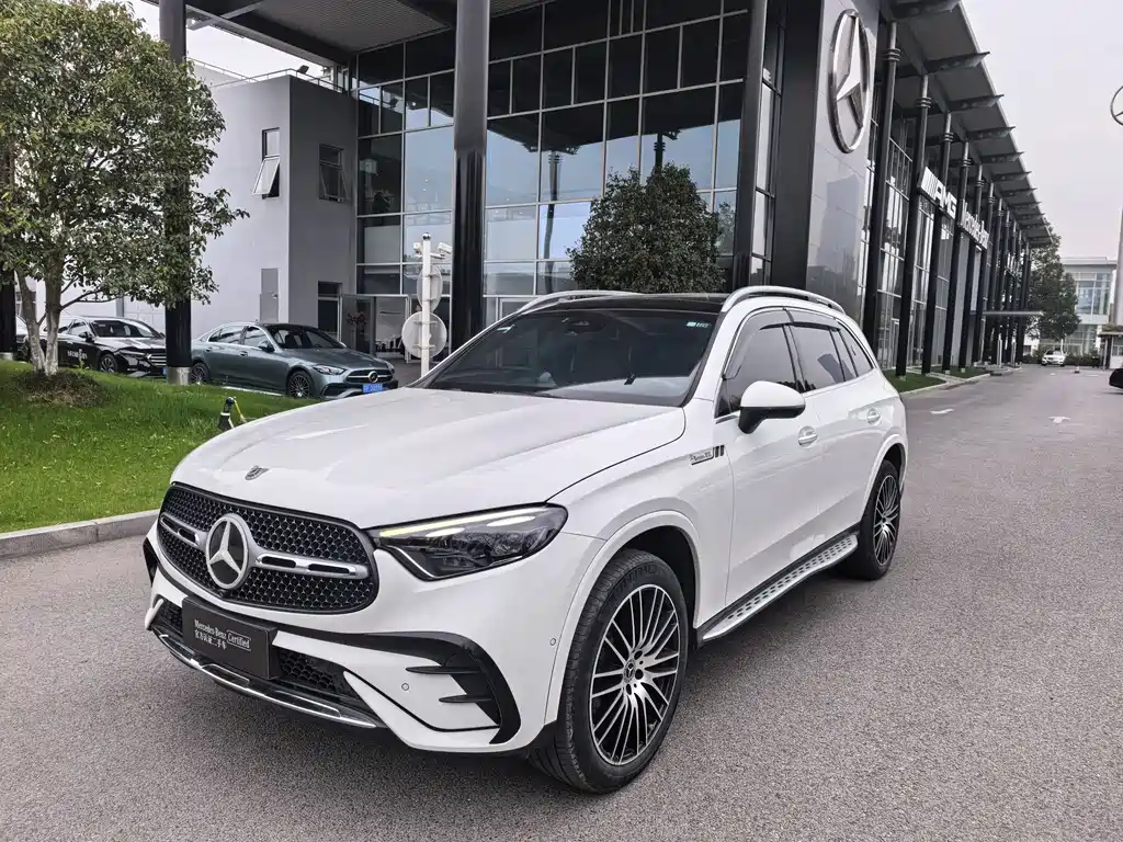 Mercedes-Benz GLC 2023 — фото 1