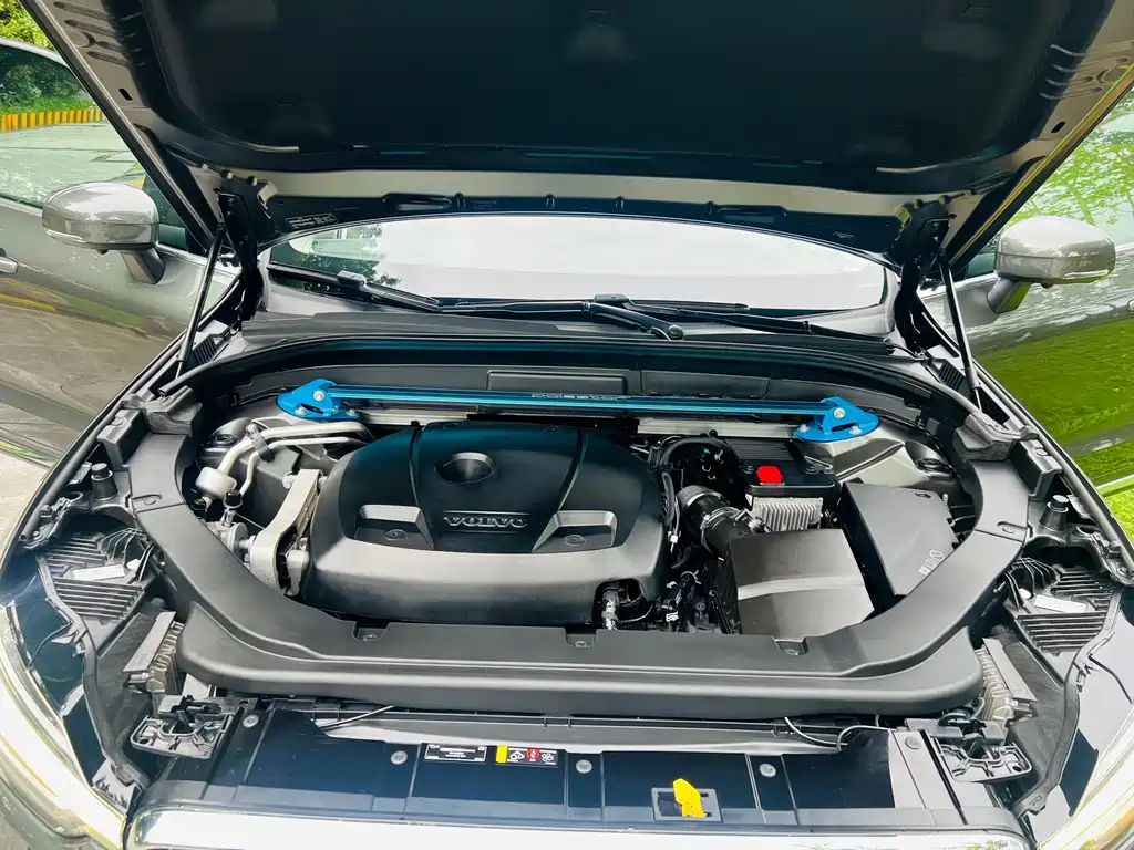 Volvo XC60 2020 — фото 22