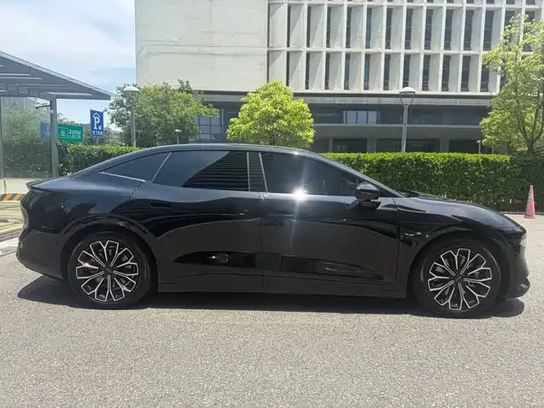 Zeekr 007 2024