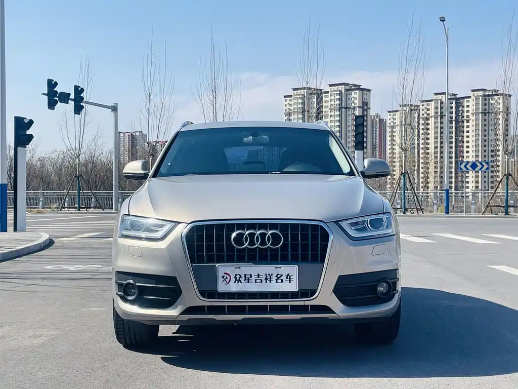 Audi Q3 2014 — фото 2