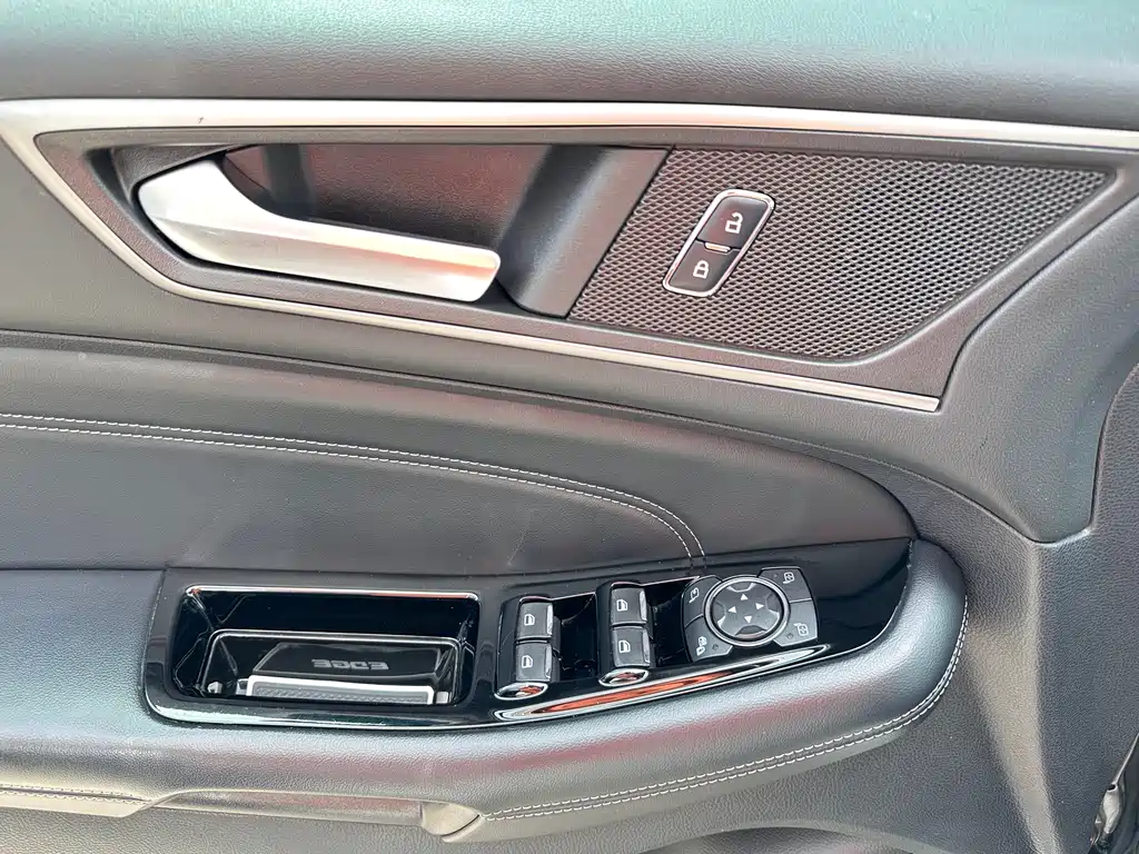 Ford Edge 2021 — фото 17