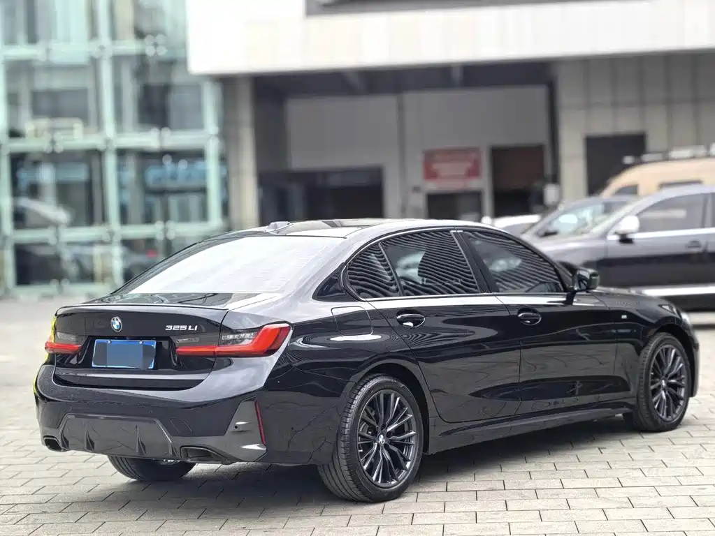 BMW 3 Series 2024