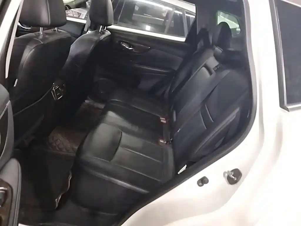 Nissan X-Trail 2015 — фото 17