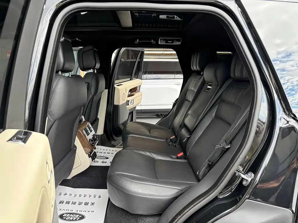Land Rover Range Rover 2019 — фото 18