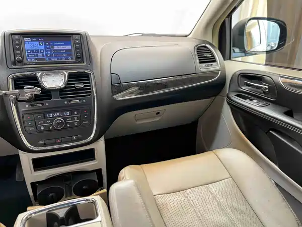 Chrysler Grand Voyager 2014