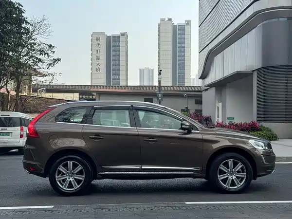 Volvo XC60 2015