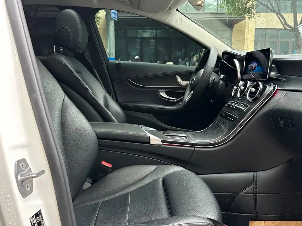 Mercedes-Benz C-Class 2019 — фото 13