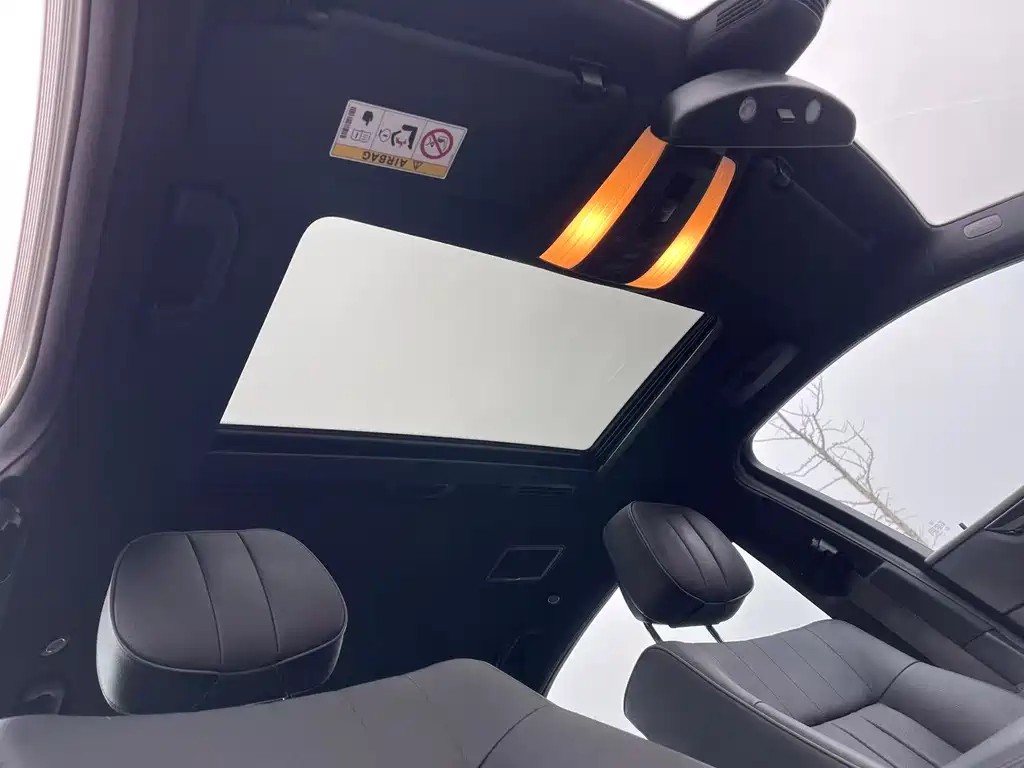 Mercedes-Benz E-Class 2015 — фото 18