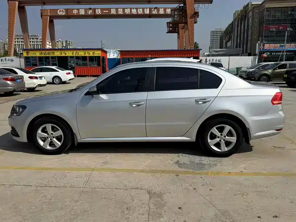 Volkswagen Lavida 2015
