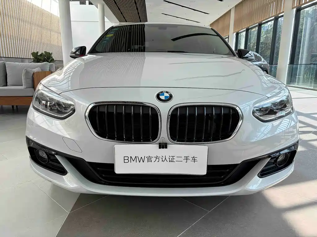 BMW 1 Series 2017 — фото 2