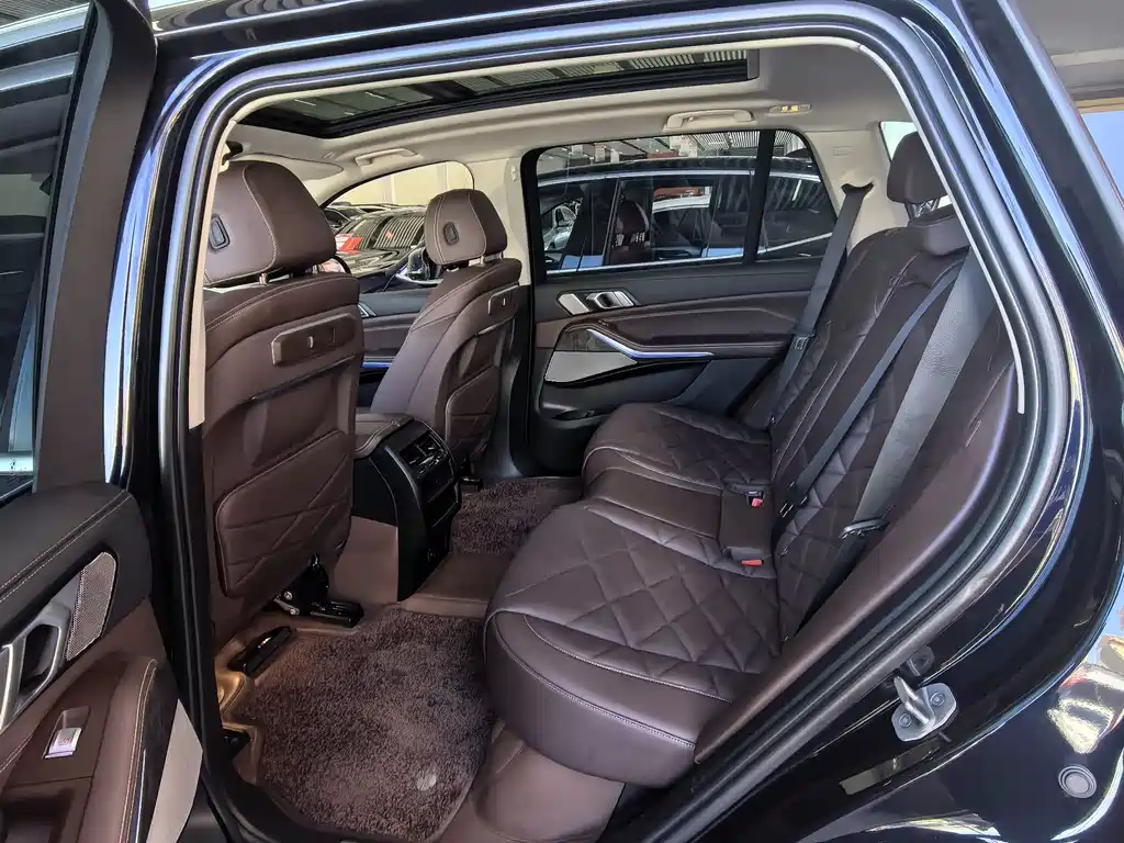 BMW X5 2025 — фото 10
