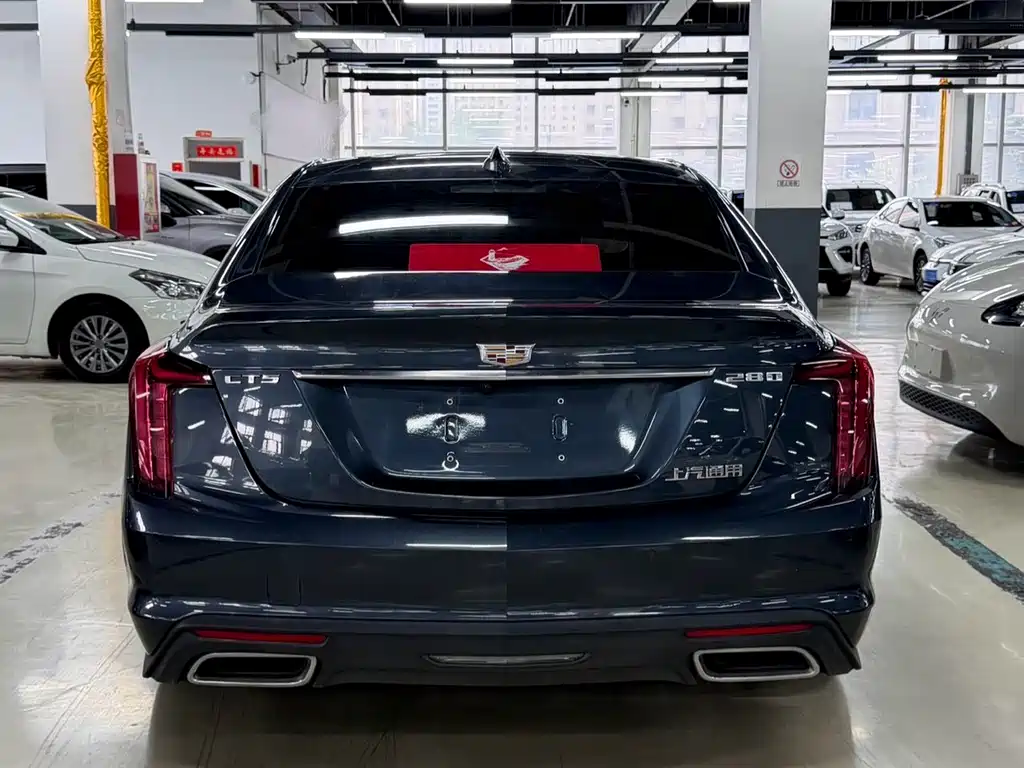 Cadillac CT5 2021 — фото 8