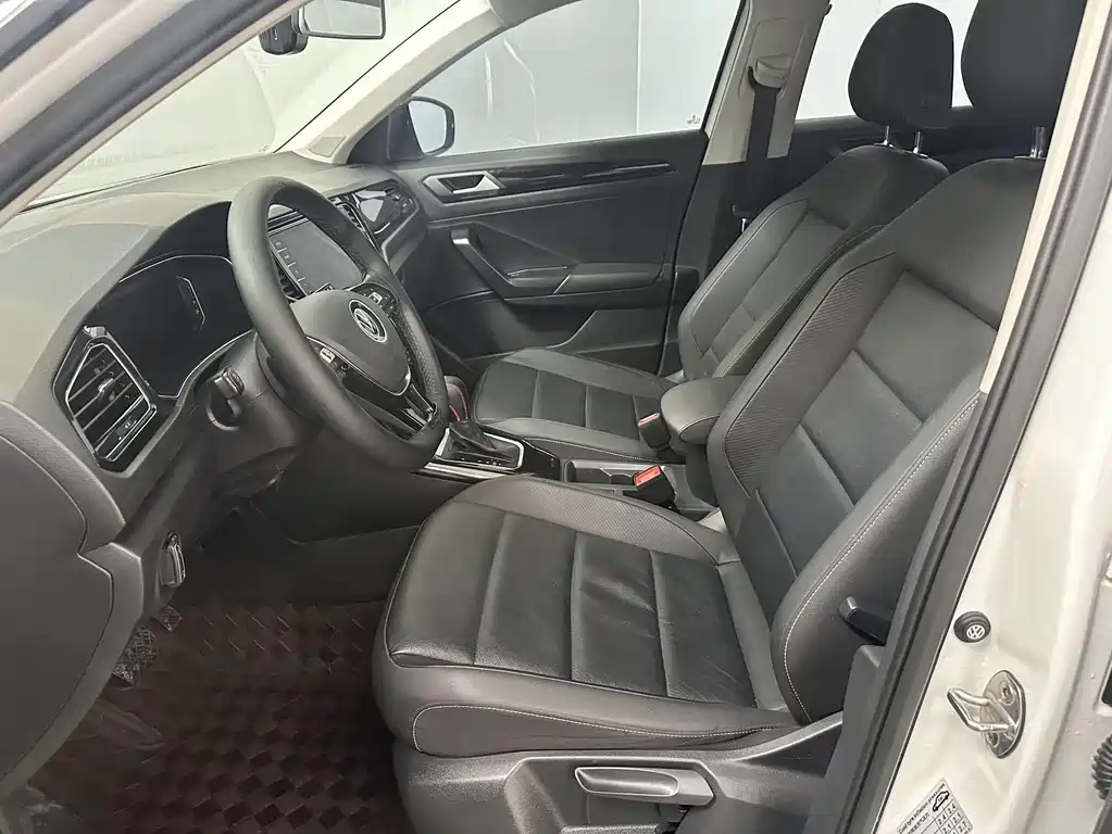 Volkswagen T-Roc 2022 — фото 11