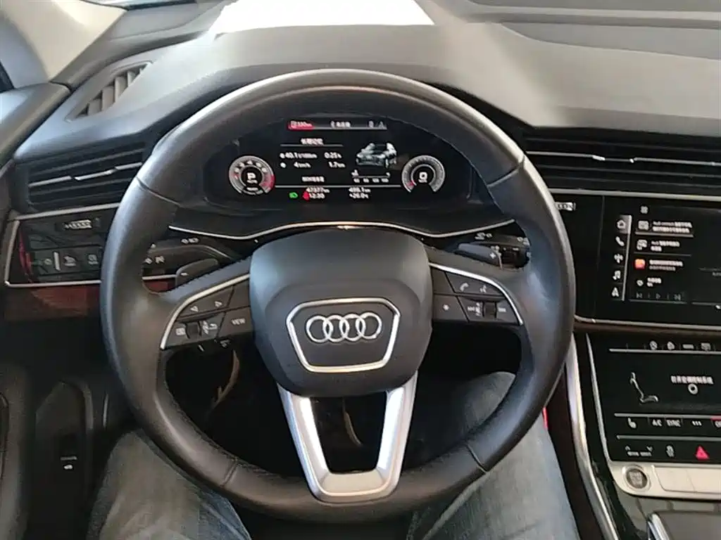 Audi Q7 2021 — фото 11