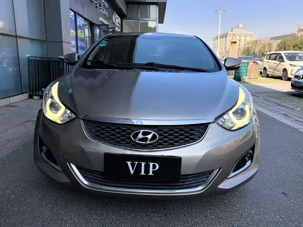 Hyundai Elantra Langdong 2016 — фото 16