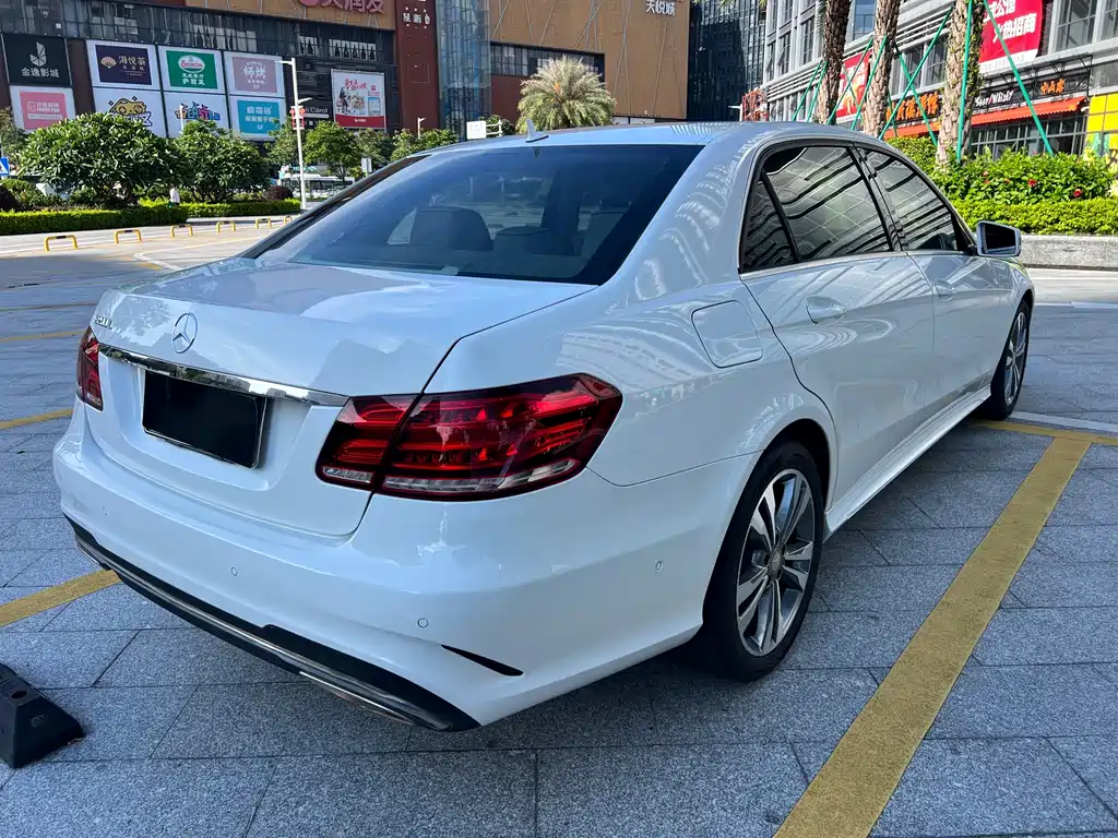 Mercedes-Benz E-Class 2015 — фото 7