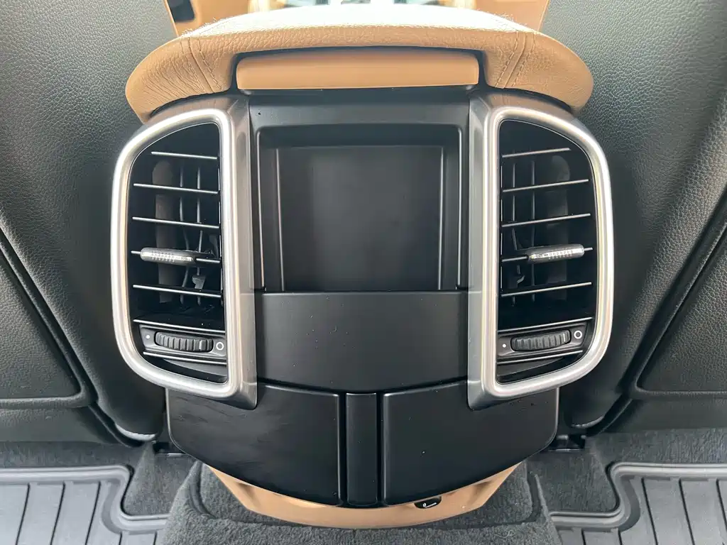 Porsche Cayenne 2016 — фото 16