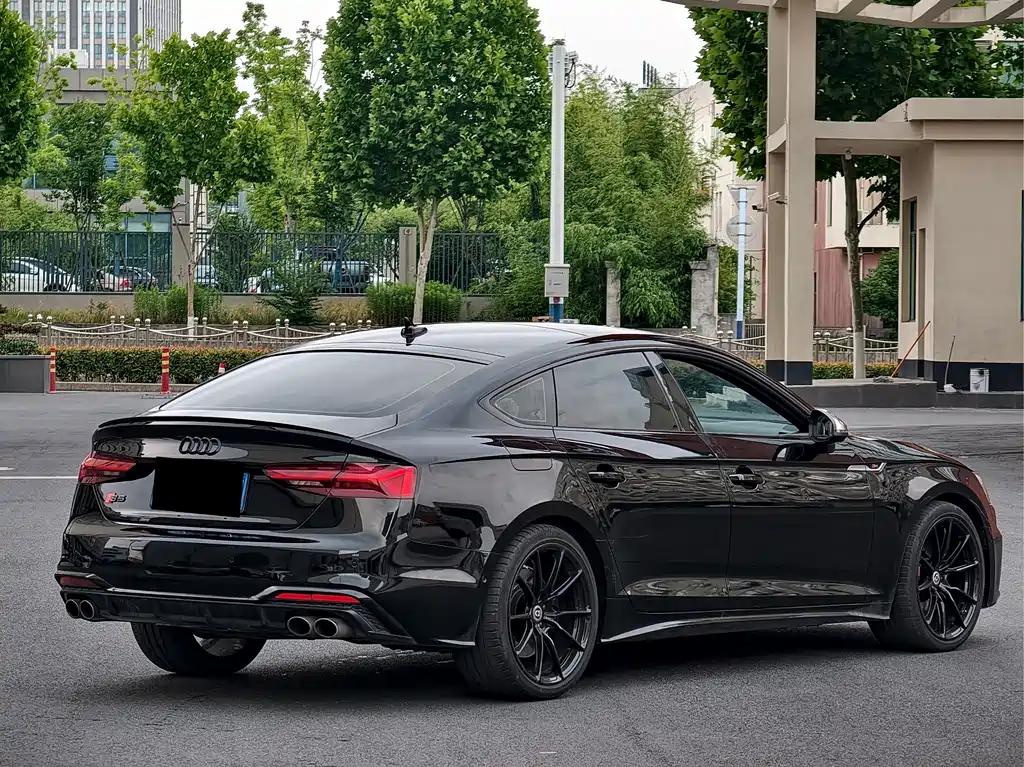 Audi S5 2023 — фото 13