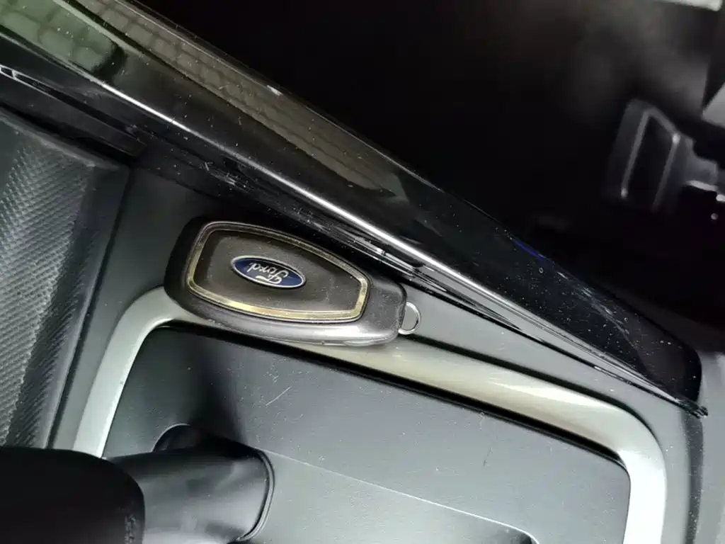 Ford Ecosport 2016 — фото 9
