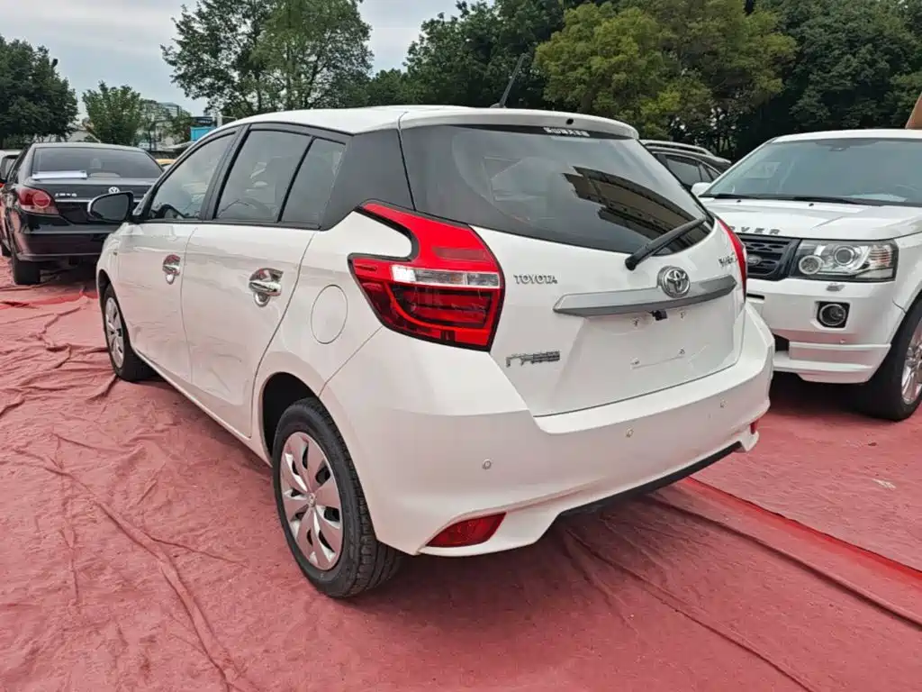 Toyota Yaris L 2018 — фото 5