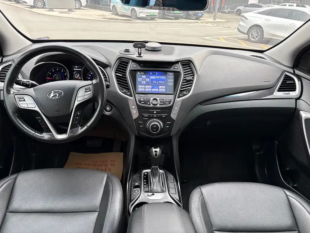 Hyundai Santa Fe 2015 — фото 5