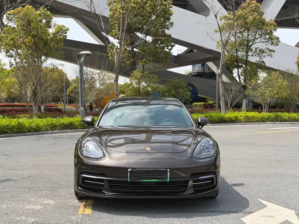 Porsche Panamera Hybrid 2018 — фото 2
