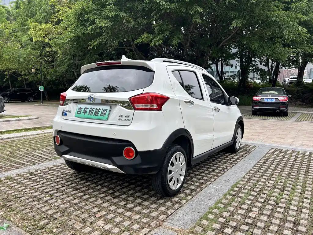 BAIC New Energy EC 2018 — фото 6