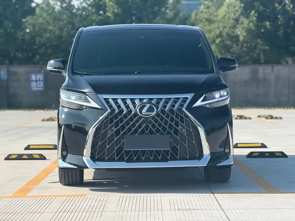 Toyota Vellfire 2023 — фото 3