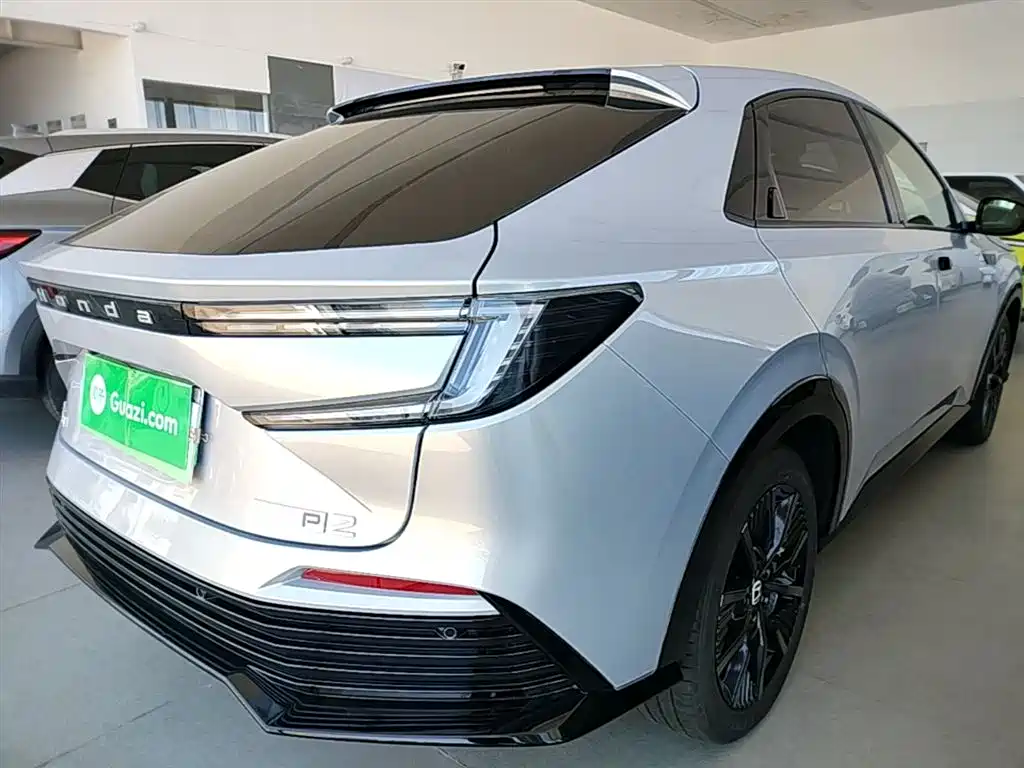 Honda e:NP2 2024 — фото 7