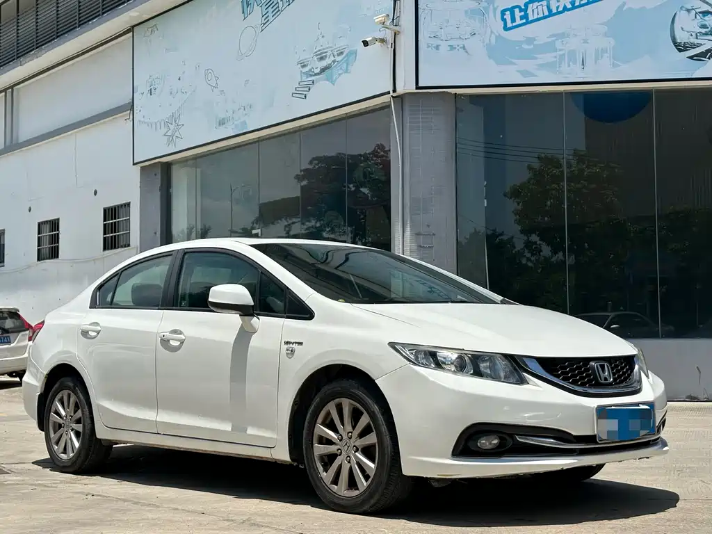 Honda Civic 2014 — фото 3