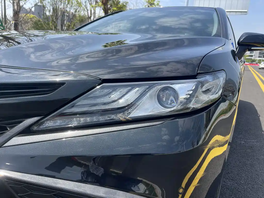 Toyota Camry 2023 — фото 26