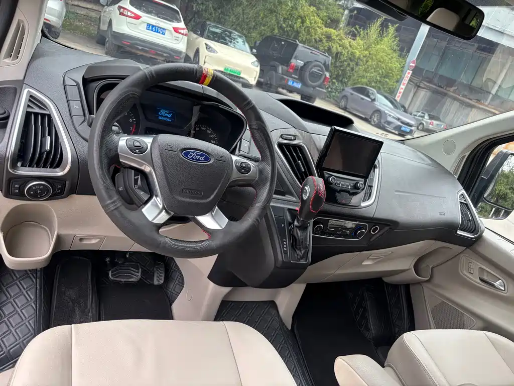 Ford Tourneo 2019 — фото 11