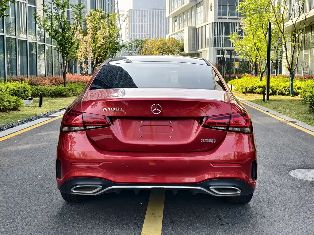 Mercedes-Benz A-Class 2019 — фото 10