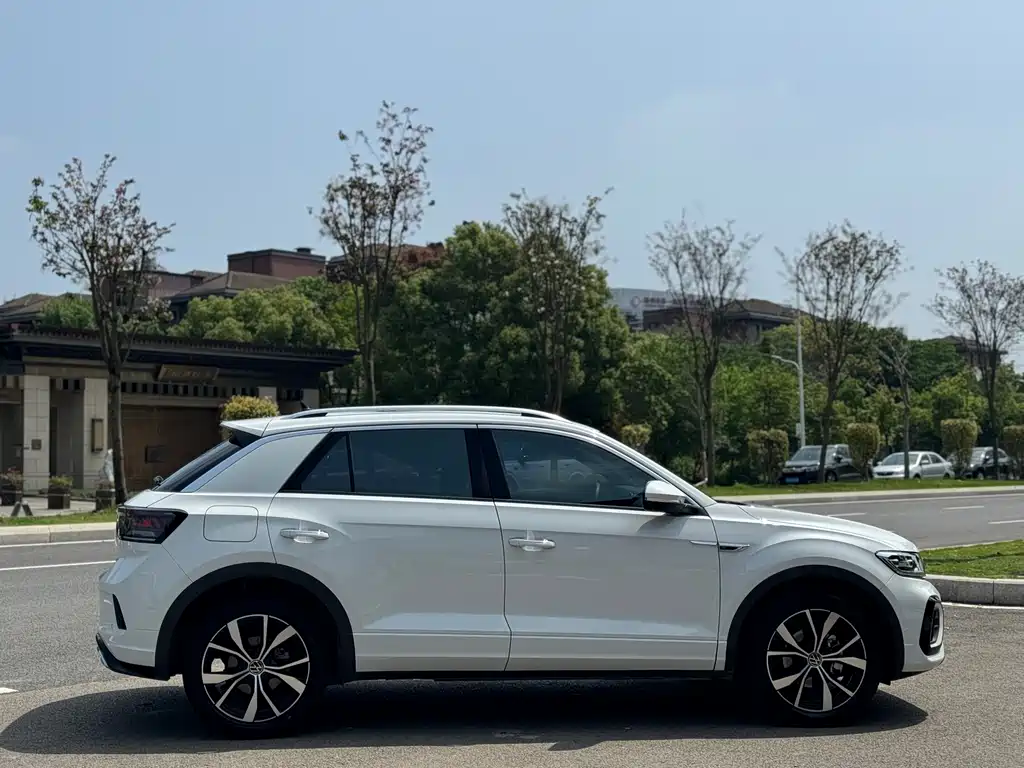 Volkswagen T-Roc 2025 — фото 13