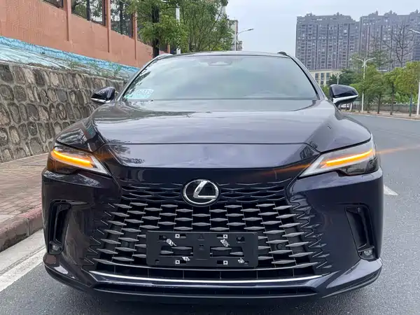 Lexus RX 2023