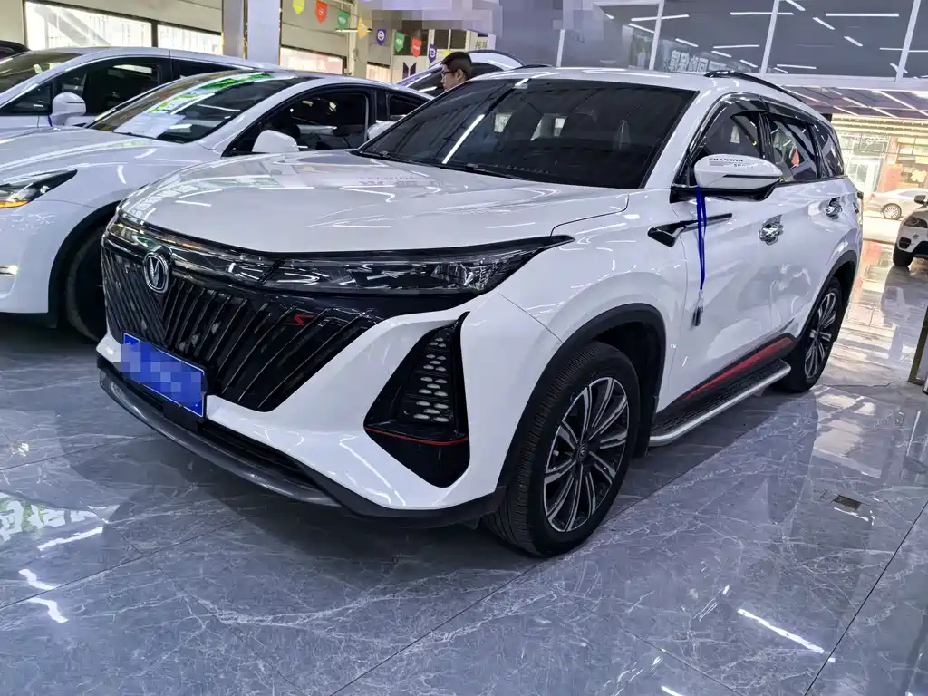 Changan CS75 PLUS 2022 — фото 1