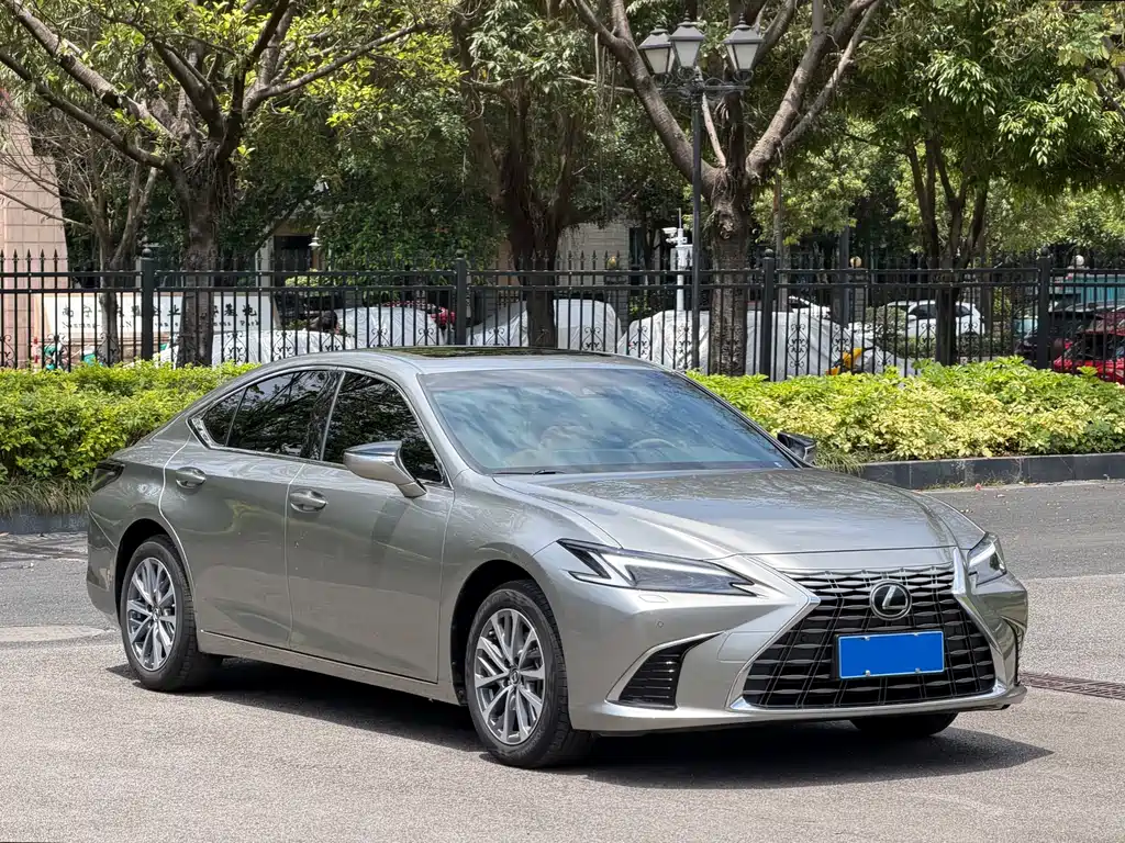 Lexus ES 2025 — фото 16