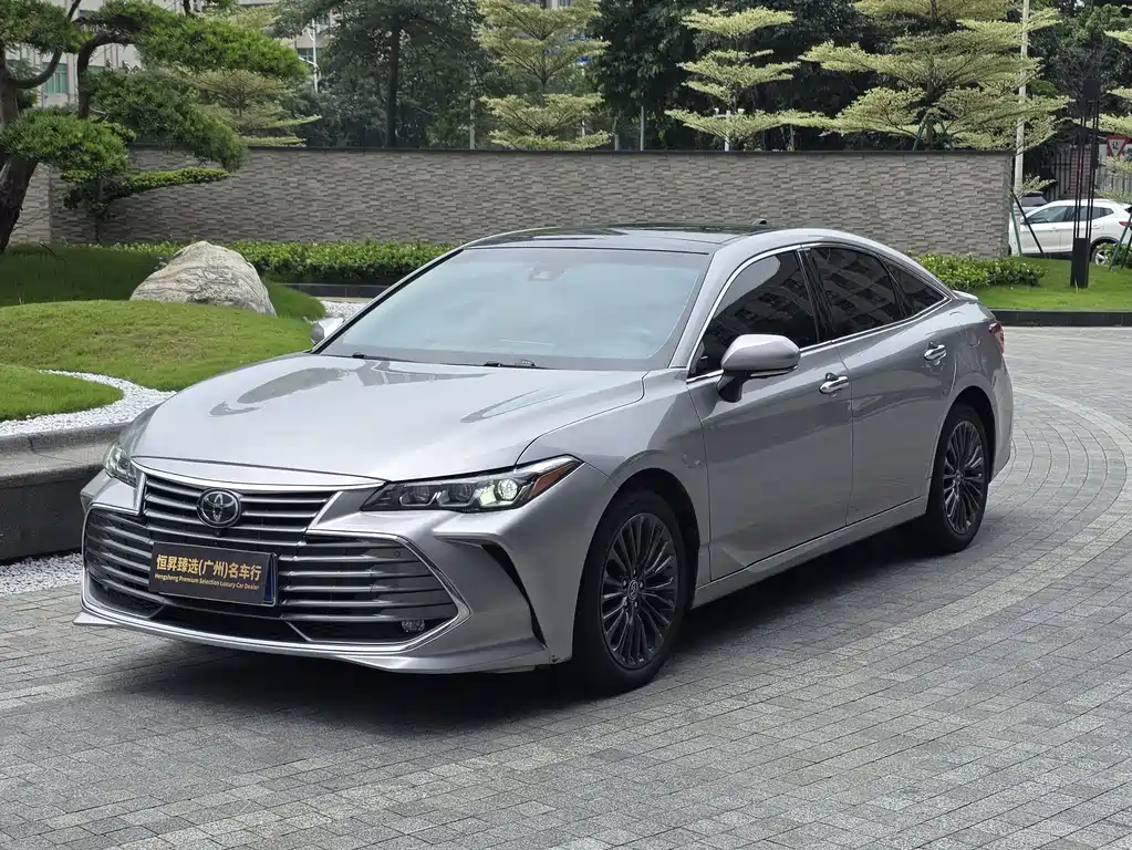 Toyota Avalon 2019 — фото 1