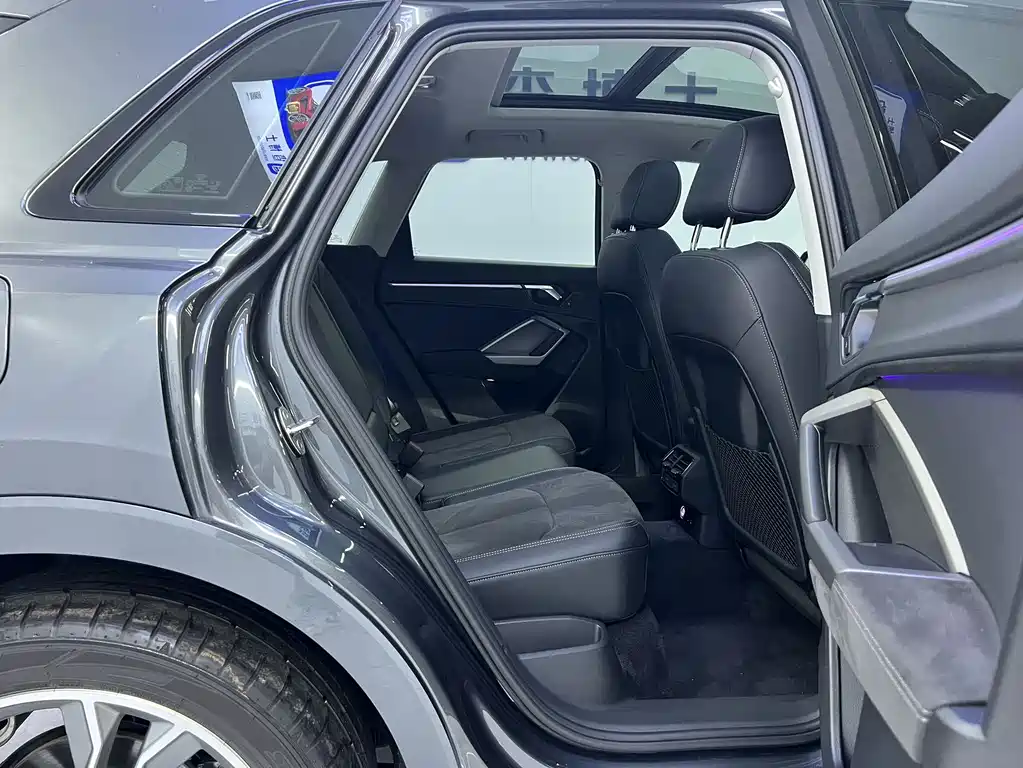 Audi Q3 2023 — фото 21